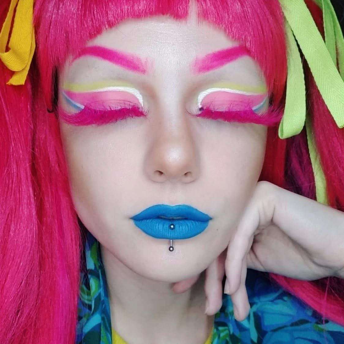 *BARBIE-LICIOUS* (Pink) DreamDoll COLOR Lashes !